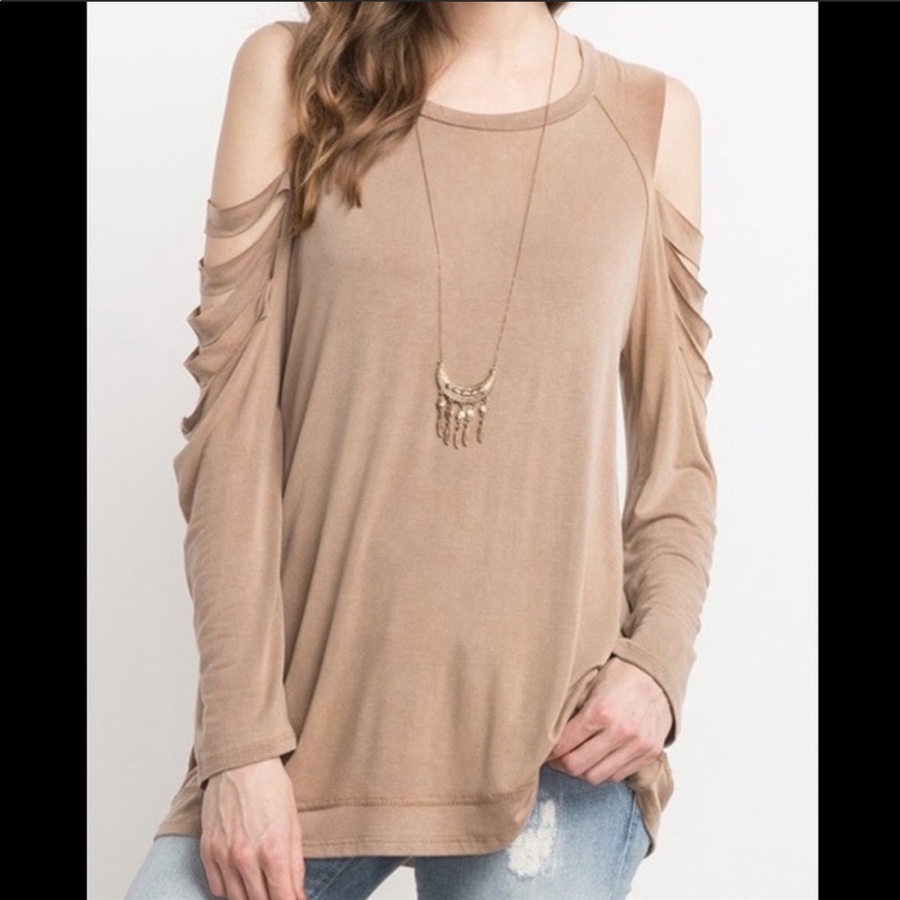 Camel colored, cut out Bamboo top
